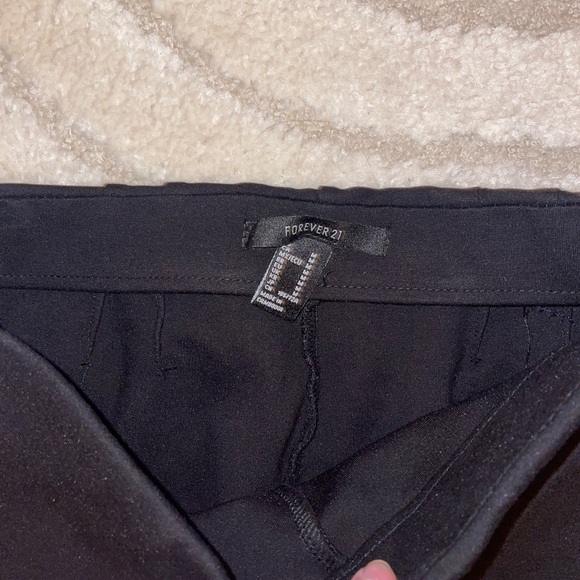 Black Sporty Leggings with Red Stripe - Picture 4 of 4